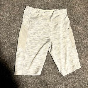 Cali active women’s medium active short